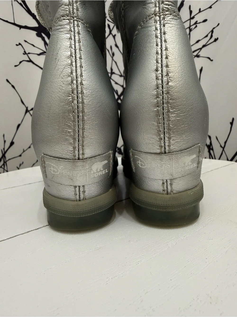 Sorel Disney X Joan of Arctic Frozen Youth Size 3 Silver Lace Wedge Boots